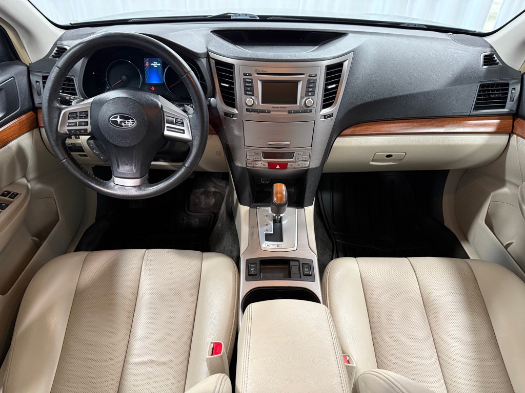 2013 Subaru Outback Image 10