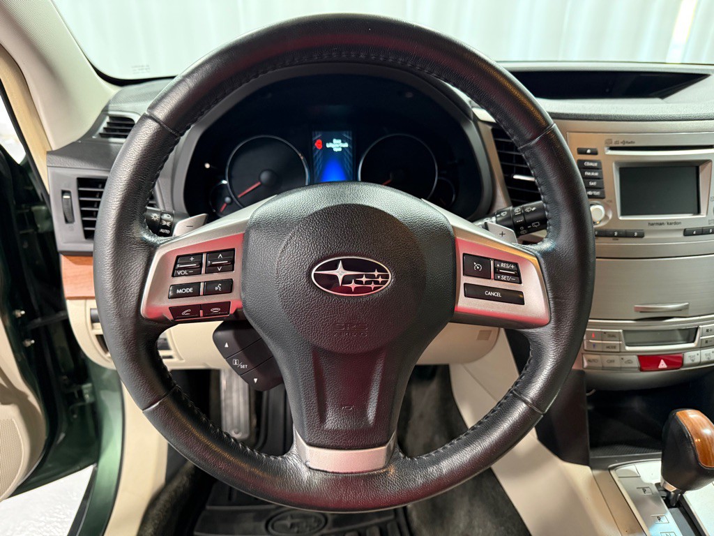 2013 Subaru Outback Image 13