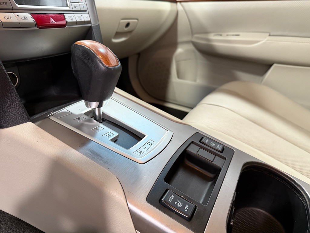 2013 Subaru Outback Image 15