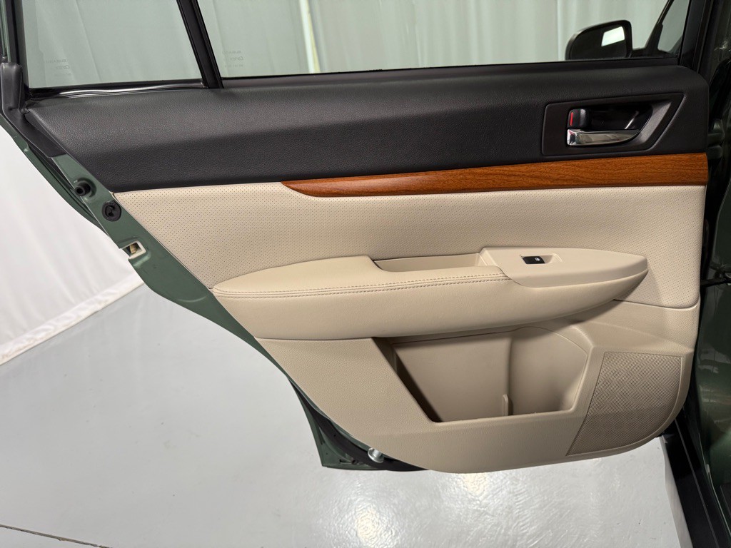 2013 Subaru Outback Image 23