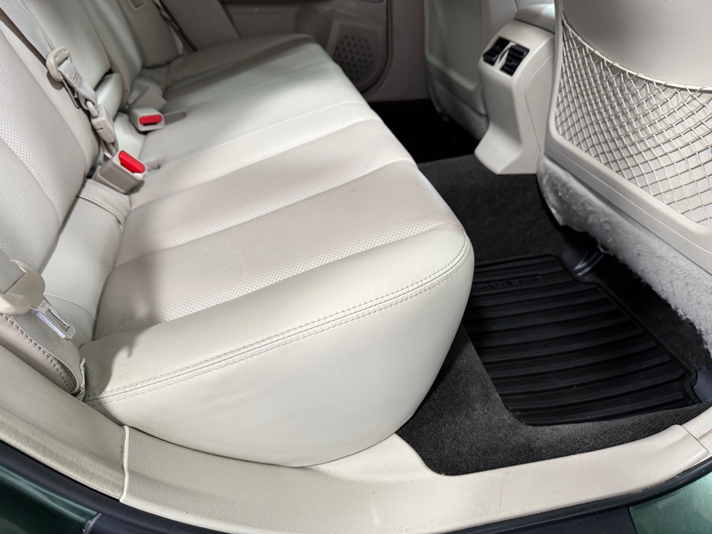 2013 Subaru Outback Image 24
