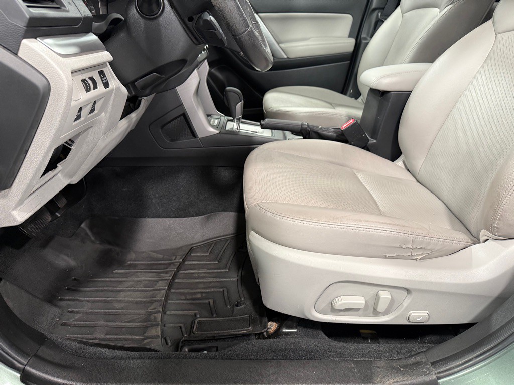 2014 Subaru Forester Image 11