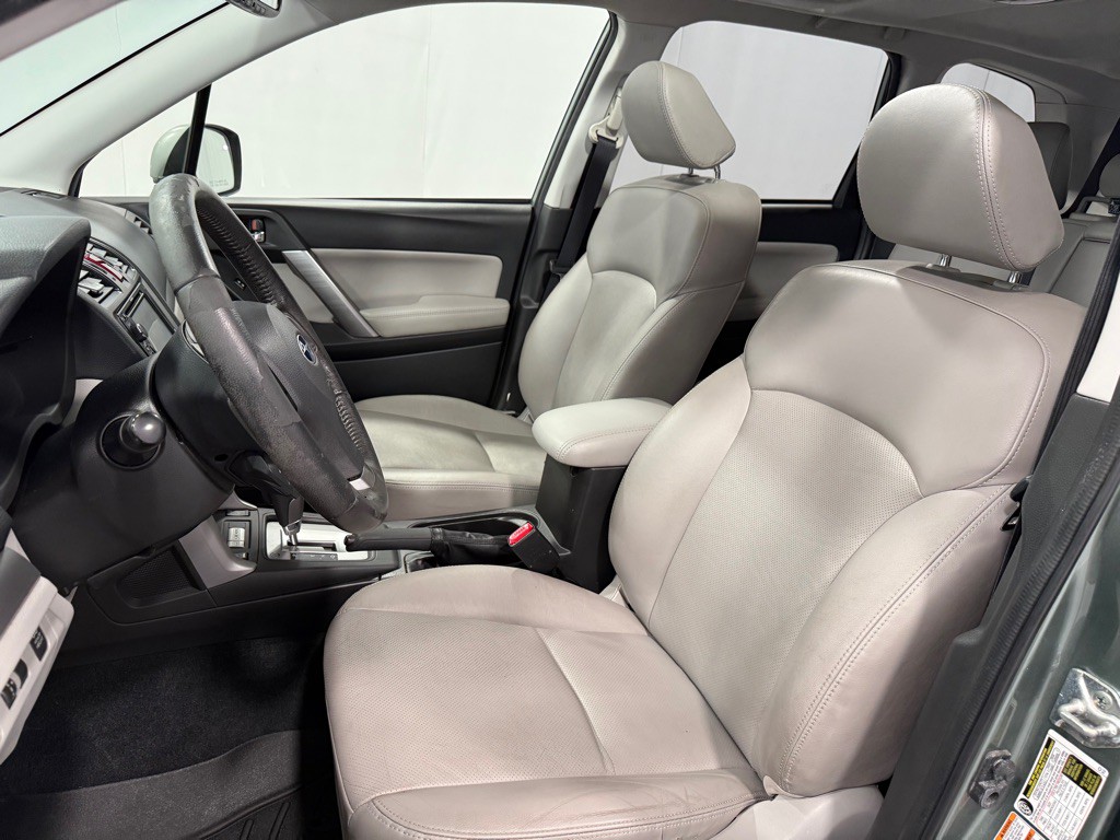 2014 Subaru Forester Image 12