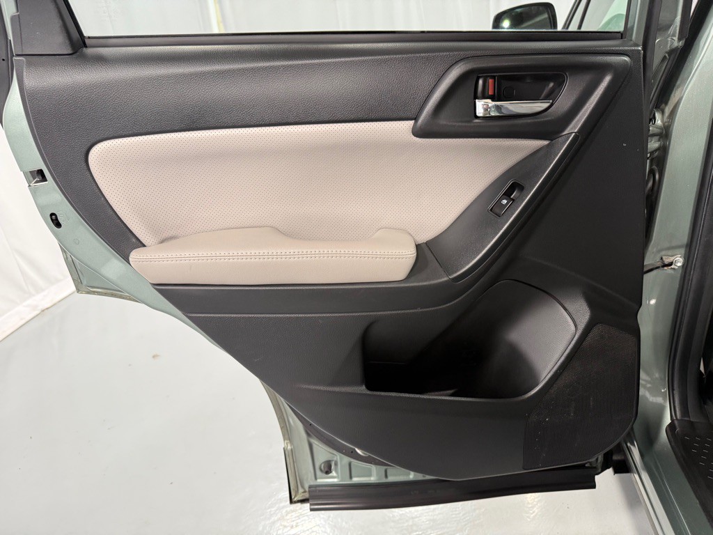 2014 Subaru Forester Image 23