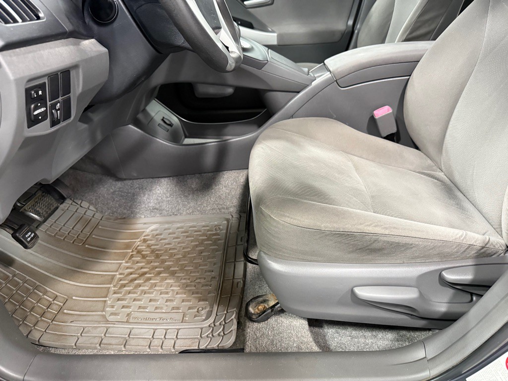 2011 Toyota Prius Image 10