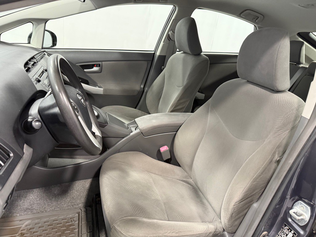 2011 Toyota Prius Image 11