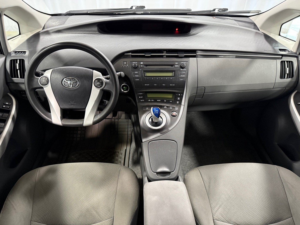 2011 Toyota Prius Image 12