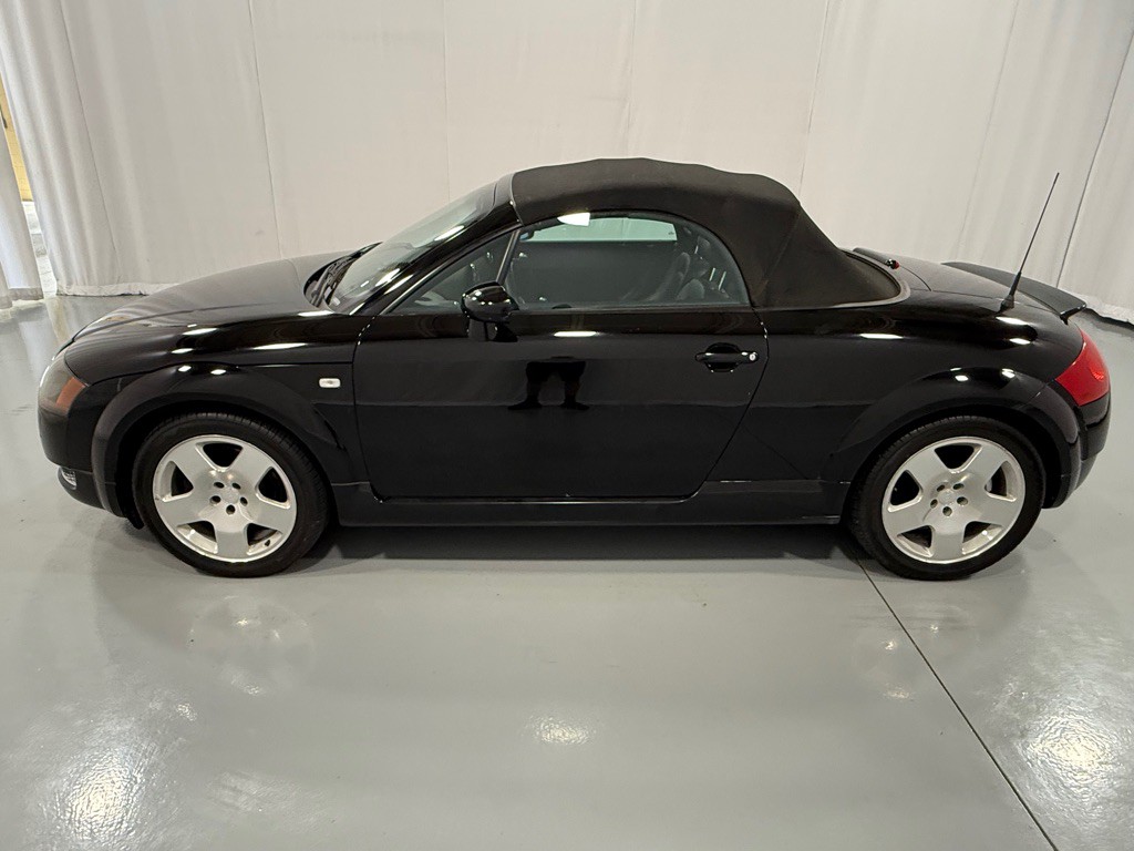 2003 Audi TT Image 8