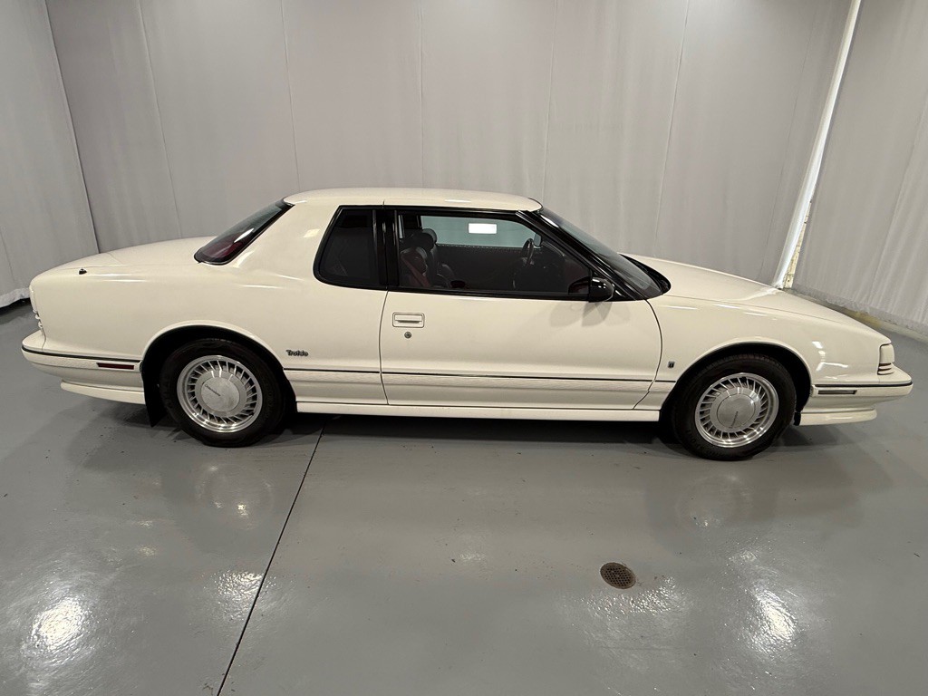 1990 Oldsmobile Toronado Image 4