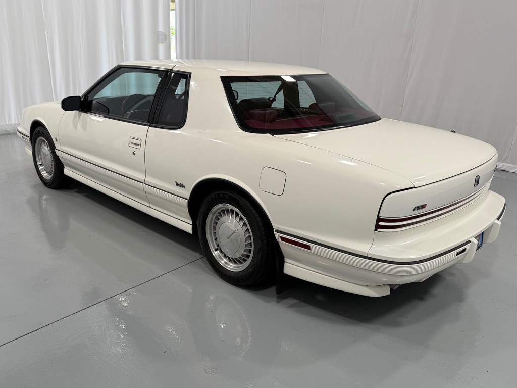 1990 Oldsmobile Toronado Image 7