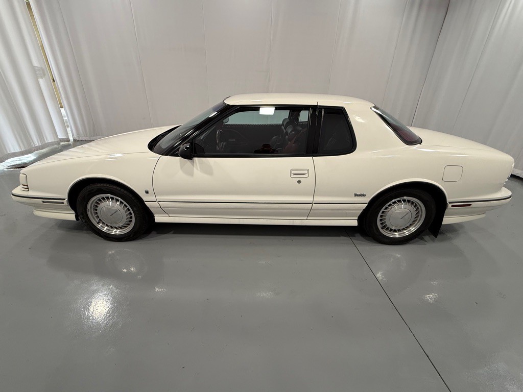 1990 Oldsmobile Toronado Image 8