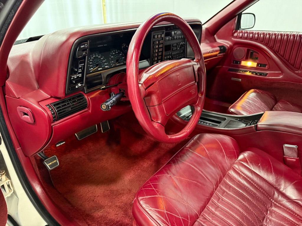 1990 Oldsmobile Toronado Image 9