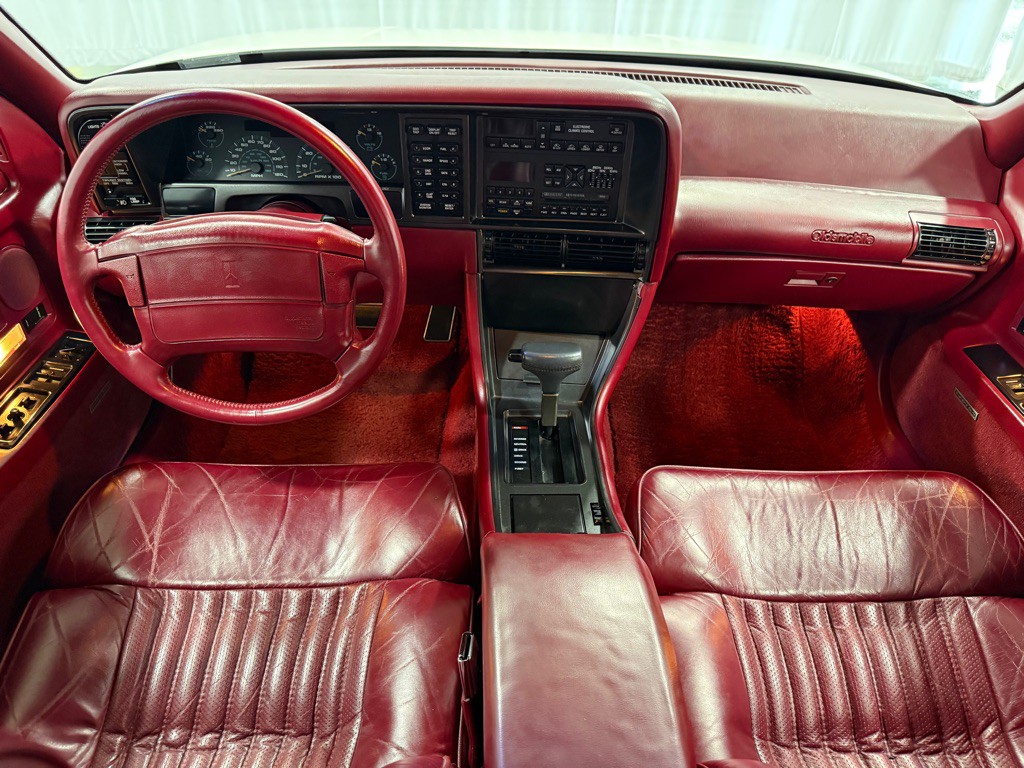 1990 Oldsmobile Toronado Image 10