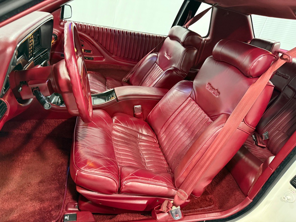 1990 Oldsmobile Toronado Image 12