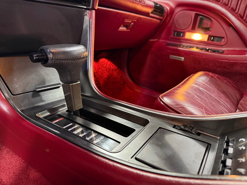 1990 Oldsmobile Toronado Image 14