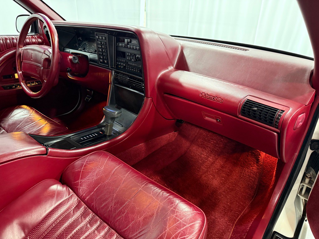 1990 Oldsmobile Toronado Image 17