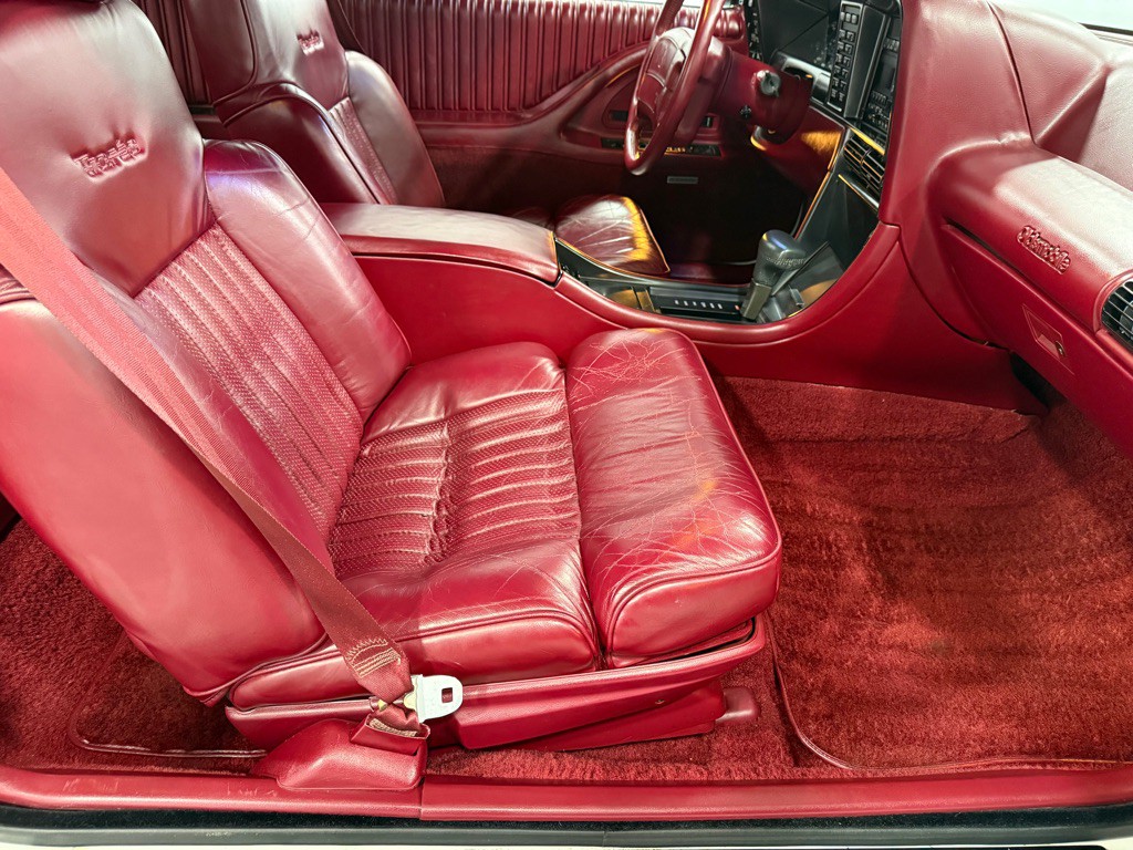 1990 Oldsmobile Toronado Image 18