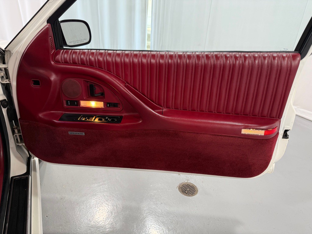 1990 Oldsmobile Toronado Image 20