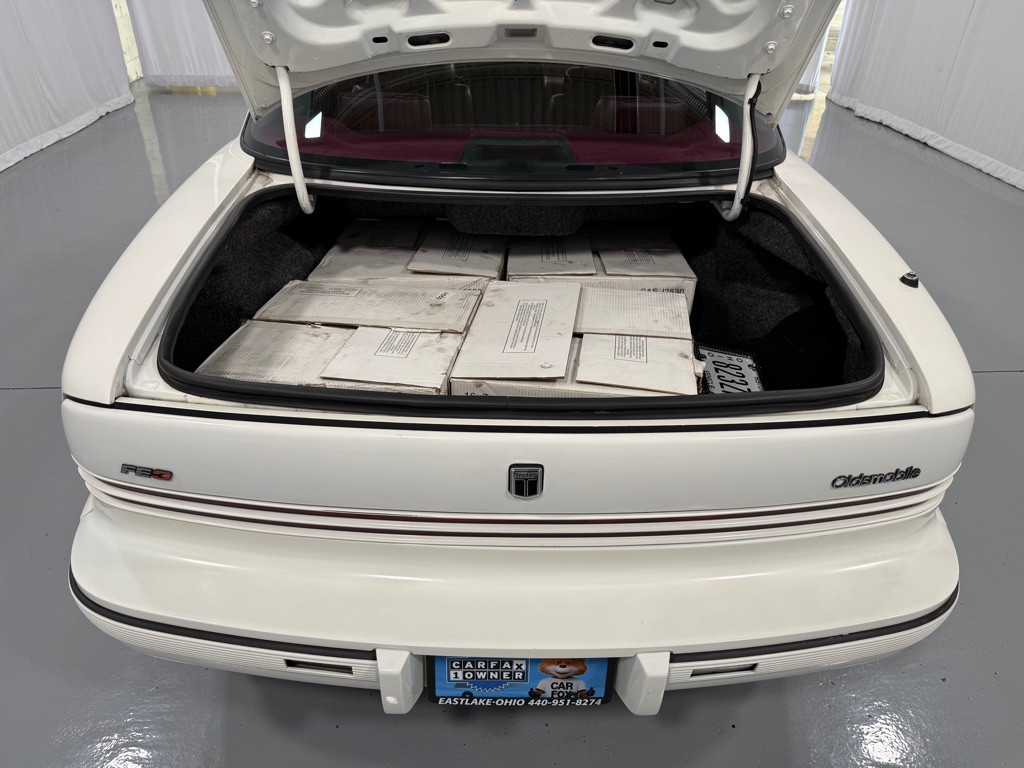 1990 Oldsmobile Toronado Image 24