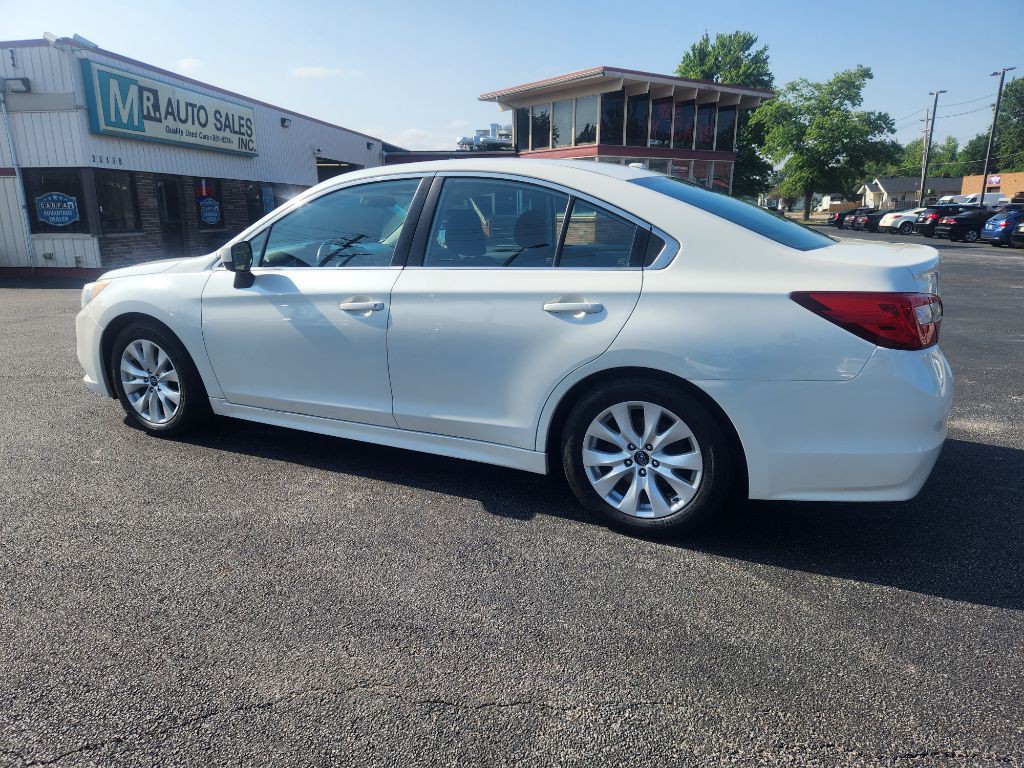 2015 Subaru Legacy Image 4