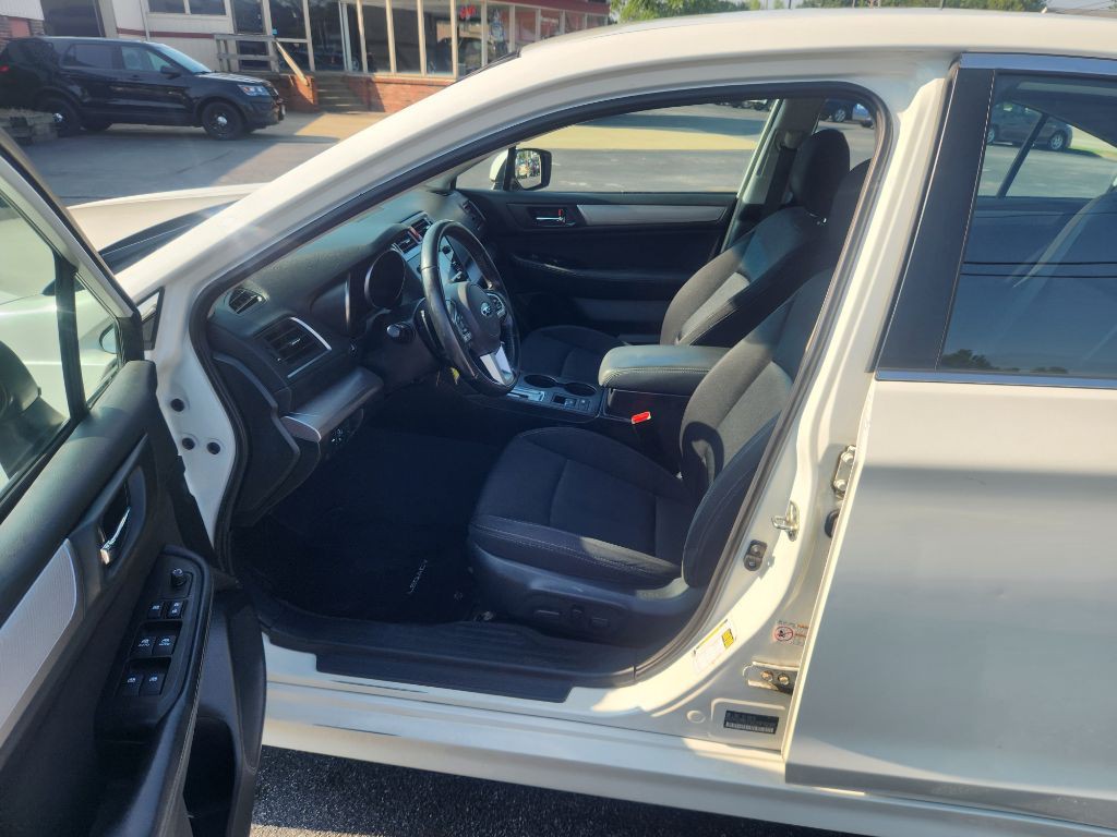 2015 Subaru Legacy Image 13