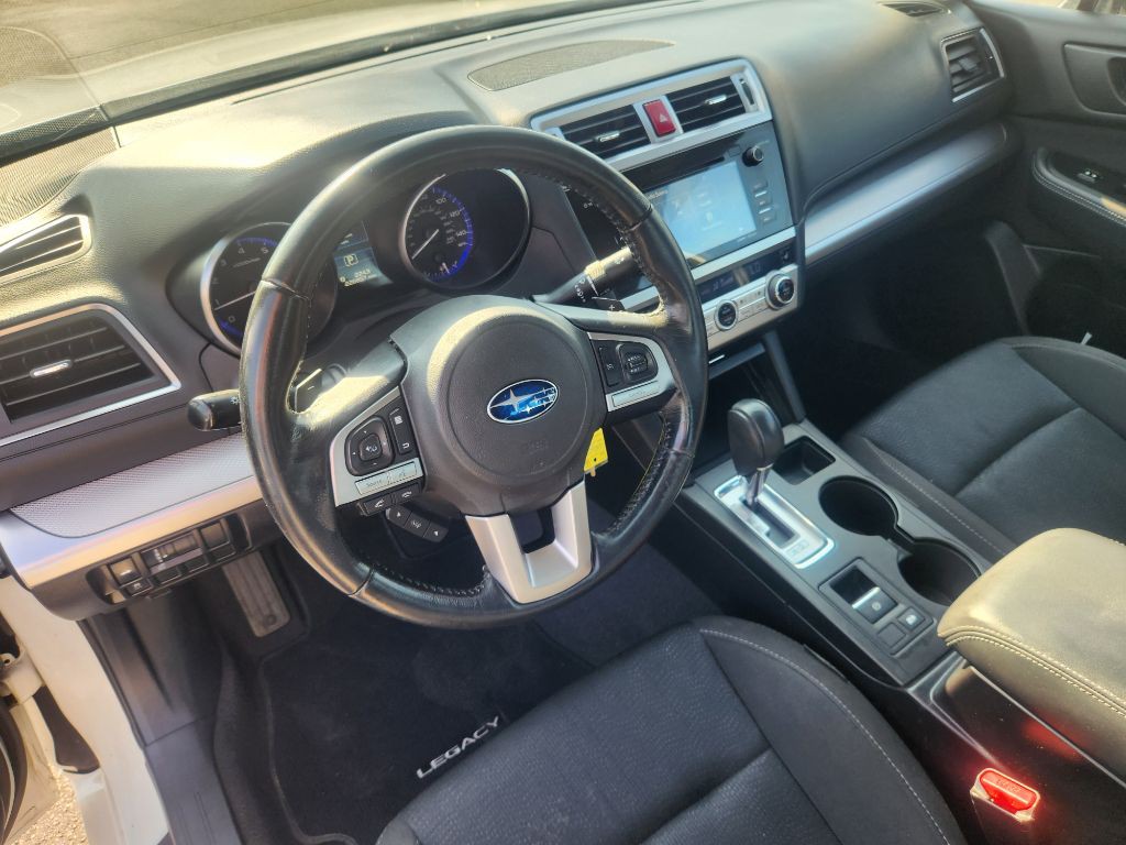 2015 Subaru Legacy Image 16