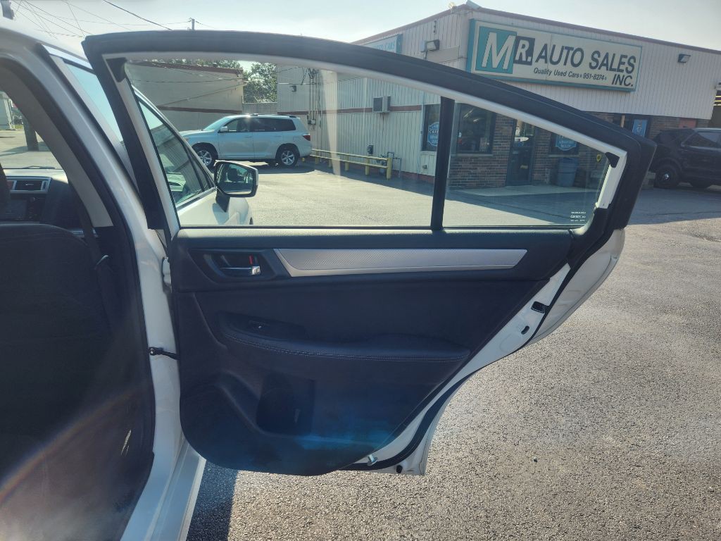 2015 Subaru Legacy Image 21