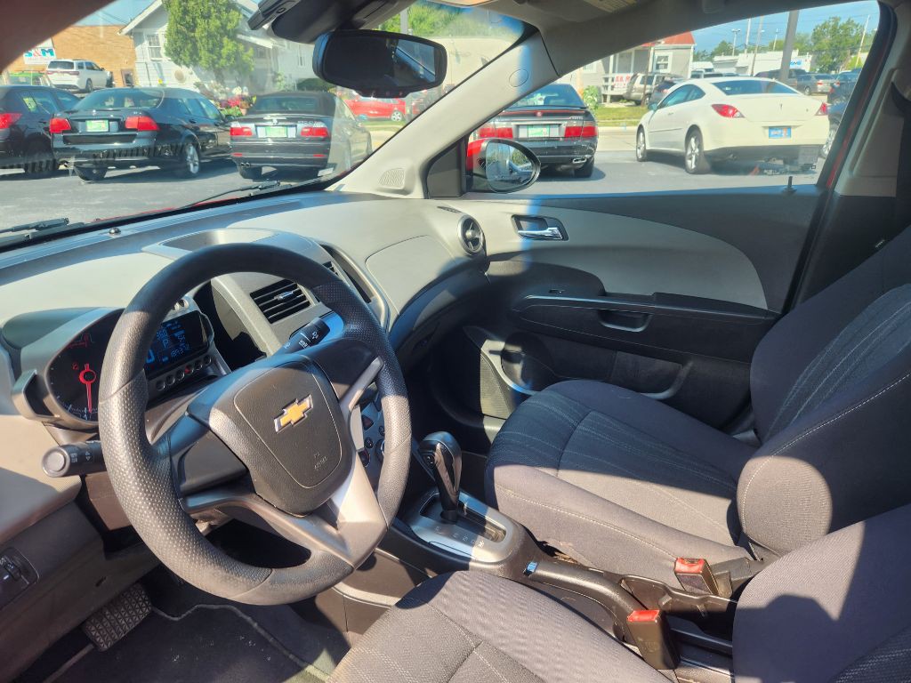 2012 Chevrolet Sonic Image 14