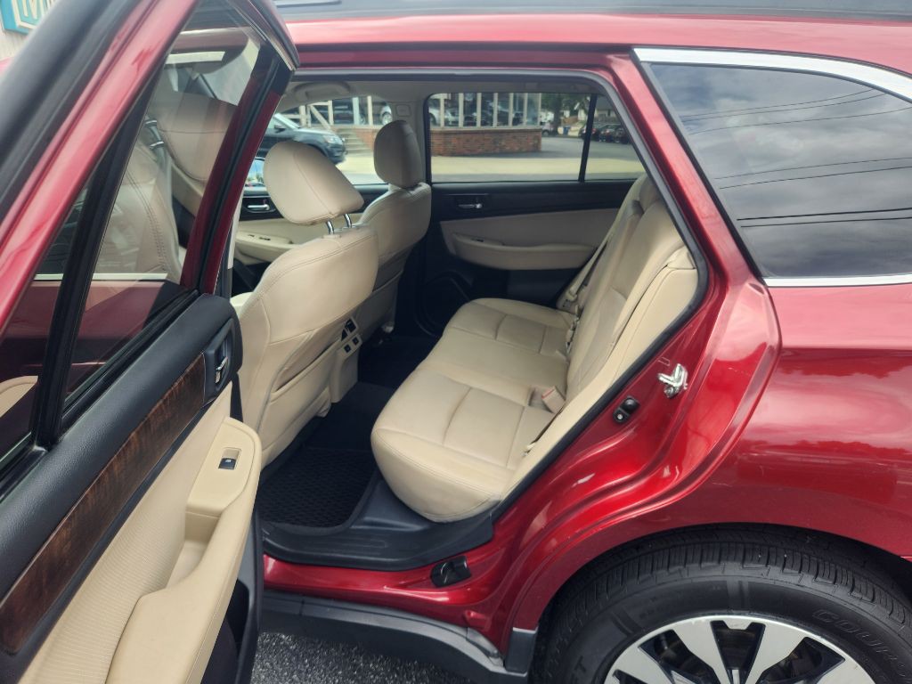 2015 Subaru Outback Image 32