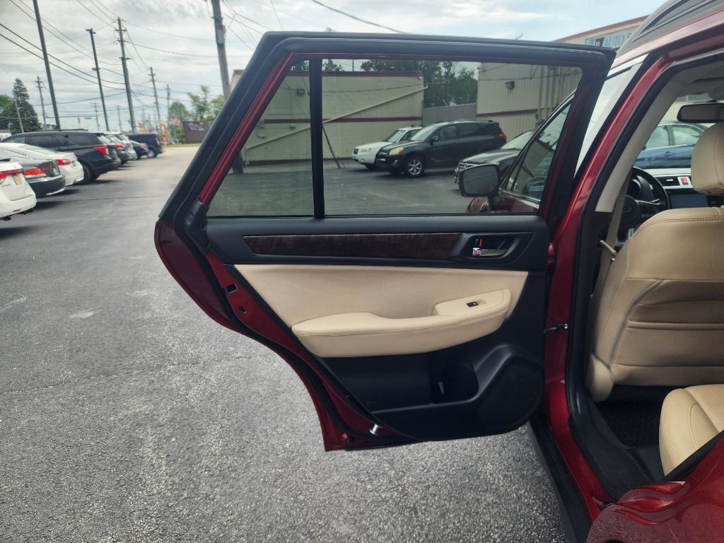 2015 Subaru Outback Image 16