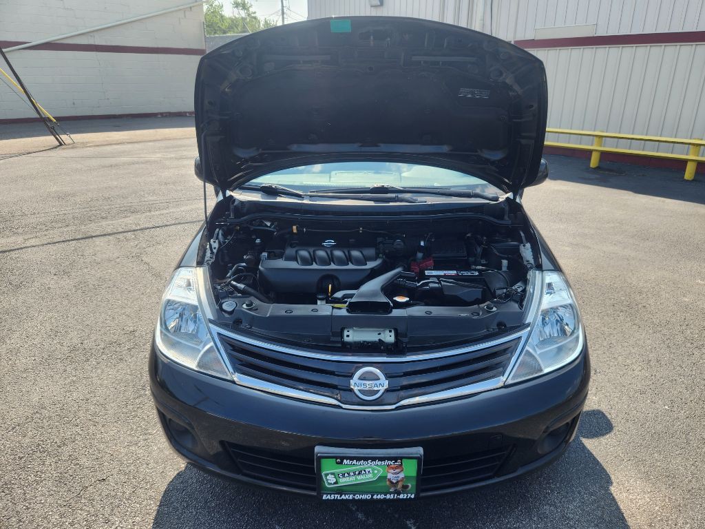 2011 Nissan Versa Image 18