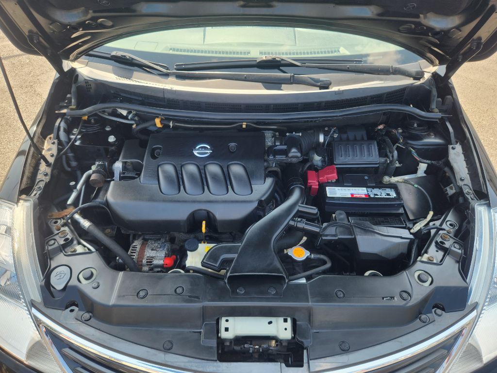 2011 Nissan Versa Image 19