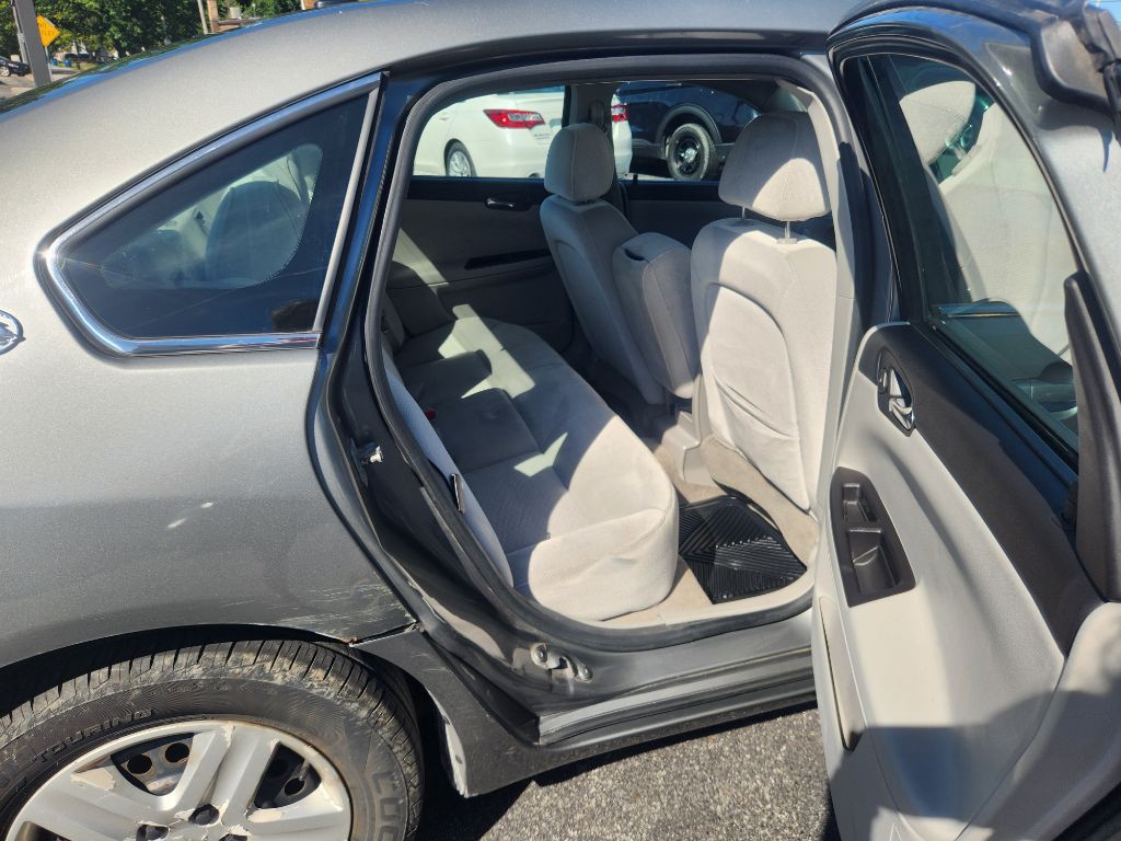 2007 Chevrolet Impala Image 32