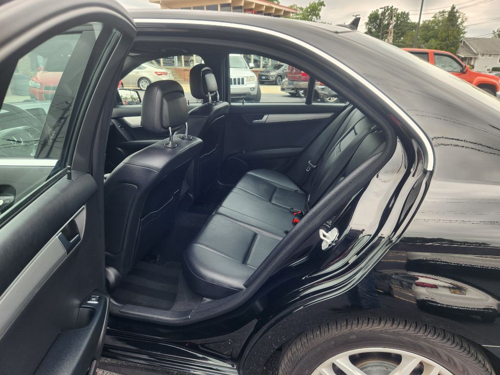 2014 Mercedes-Benz C-Class Image 17