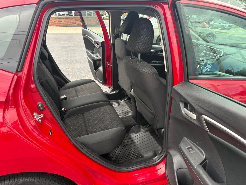 2015 Honda Fit Image 16