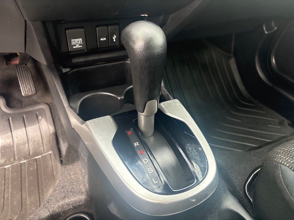 2015 Honda Fit Image 22