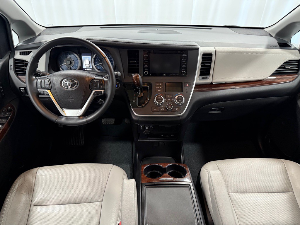2020 Toyota Sienna Image 10
