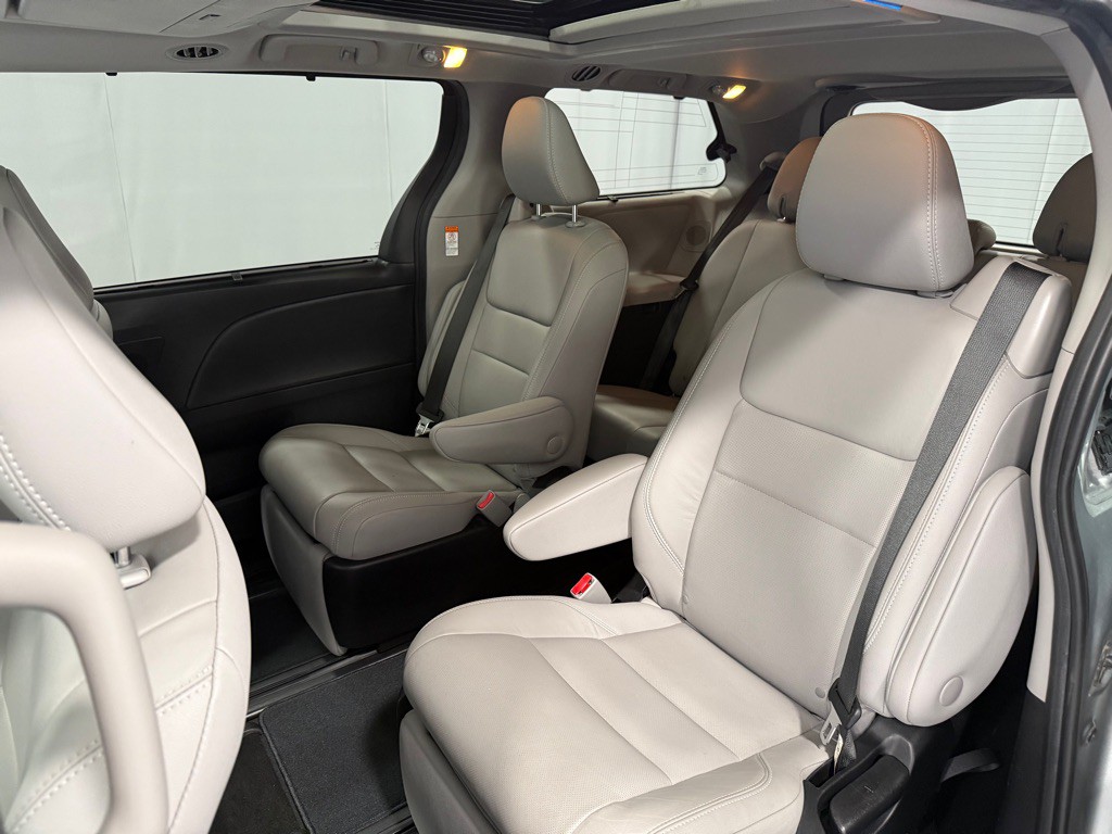 2020 Toyota Sienna Image 22