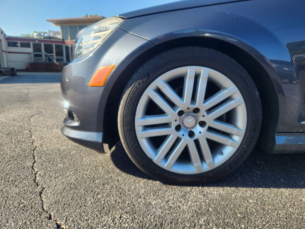2008 Mercedes-Benz C-Class Image 9