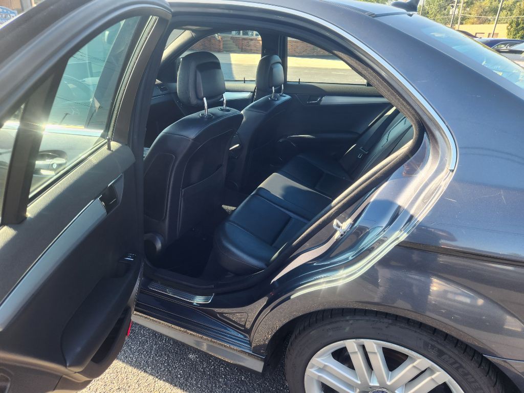2008 Mercedes-Benz C-Class Image 17