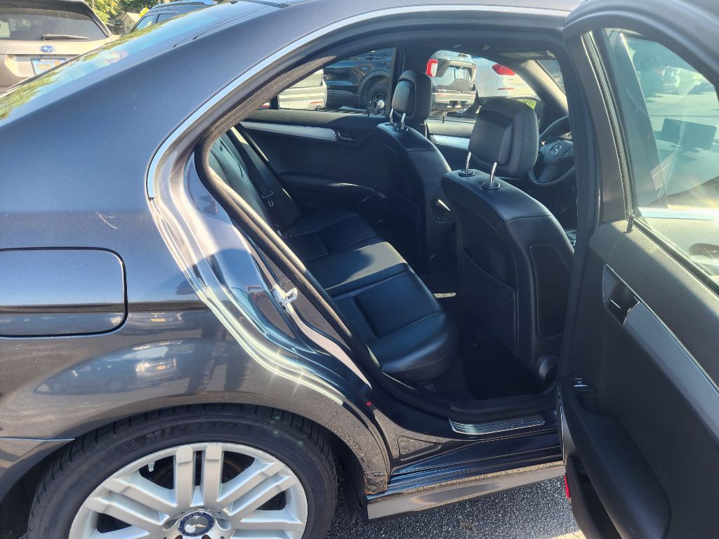2008 Mercedes-Benz C-Class Image 21