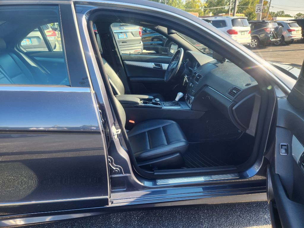 2008 Mercedes-Benz C-Class Image 23