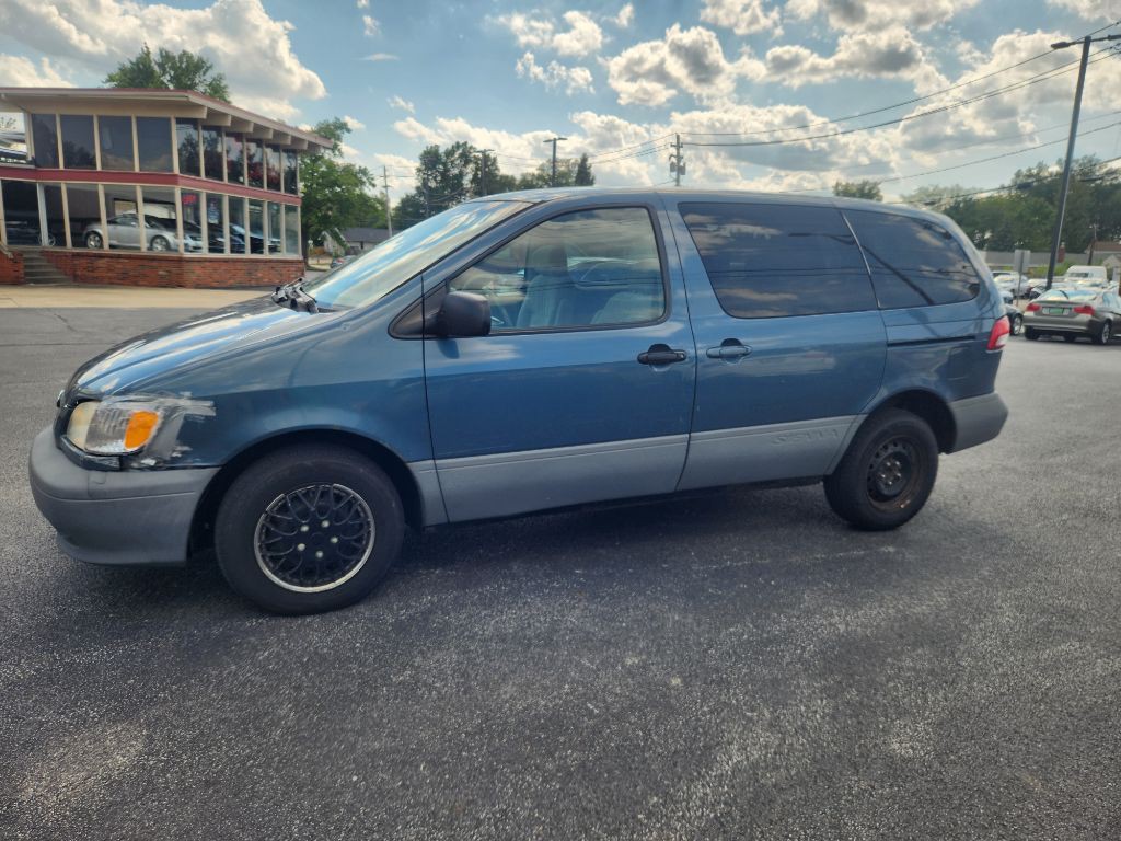 2001 Toyota Sienna Image 7