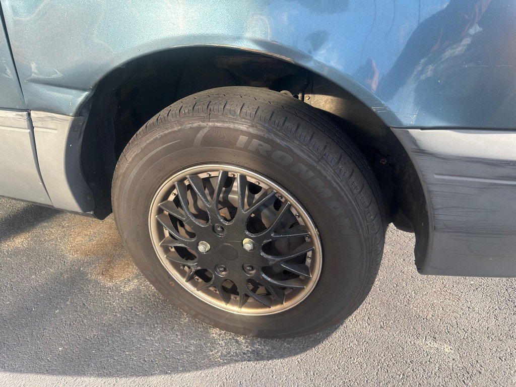 2001 Toyota Sienna Image 19