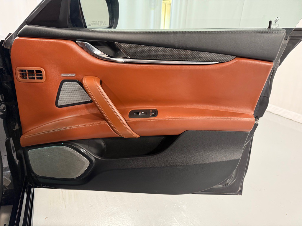 2014 Maserati Quattroporte Image 20