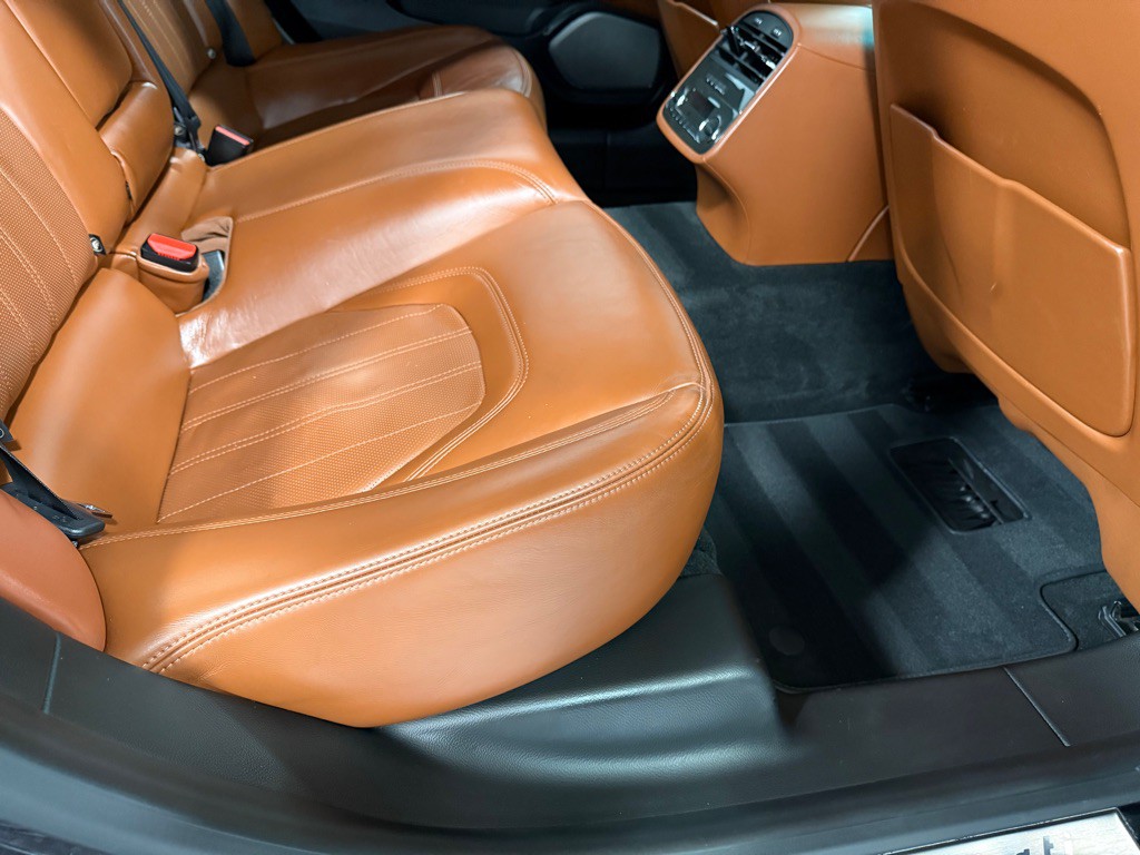 2014 Maserati Quattroporte Image 24