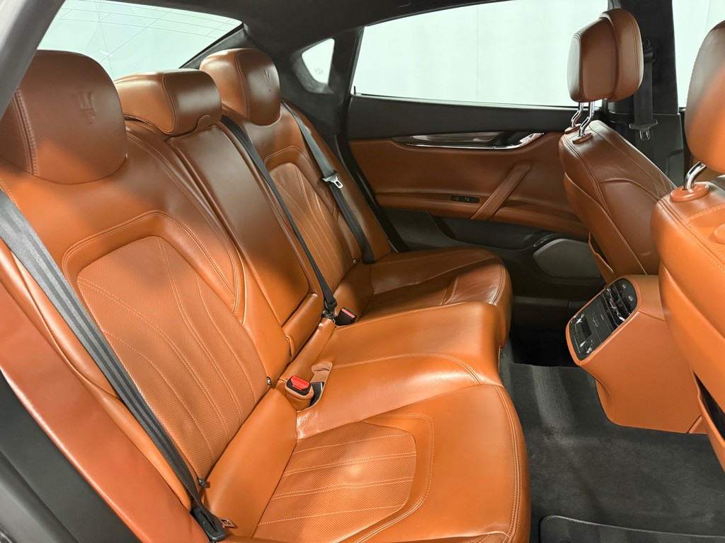2014 Maserati Quattroporte Image 25