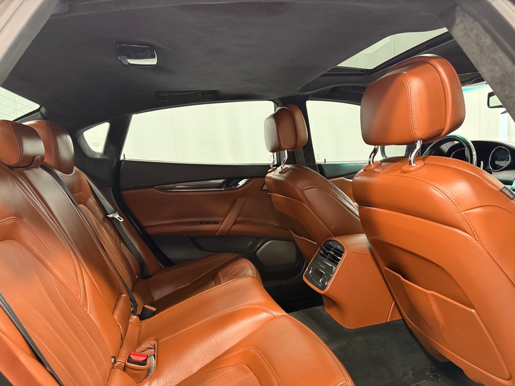 2014 Maserati Quattroporte Image 26