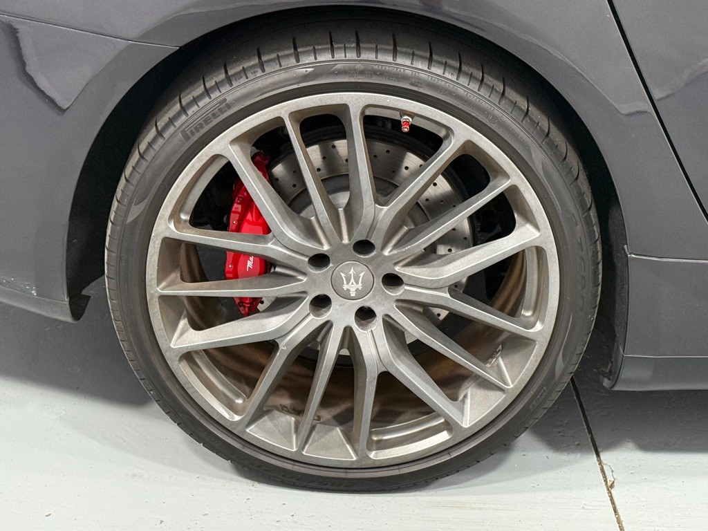 2014 Maserati Quattroporte Image 32