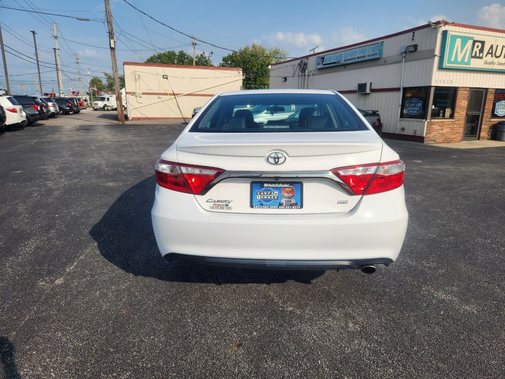 2016 Toyota Camry Image 5